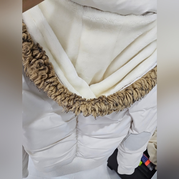 Winter Jacket - Picture 15 of 15